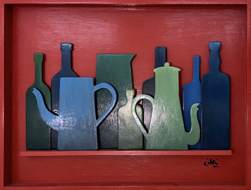 Claude Gilli, 3 Cafetières et 5 bouteilles Fond rouge , 2001