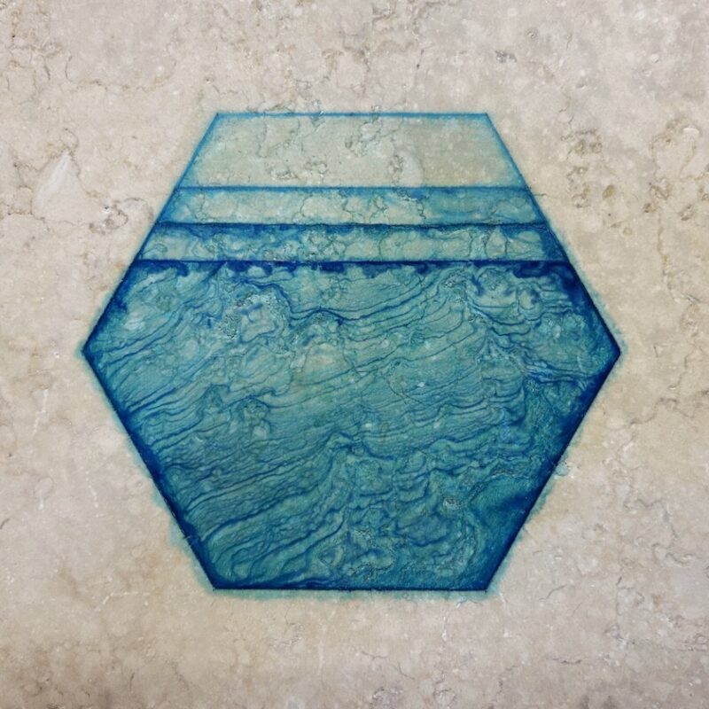 Anne-Laure Wuillai, Mini-piscine-spa (hexagonale), 2025