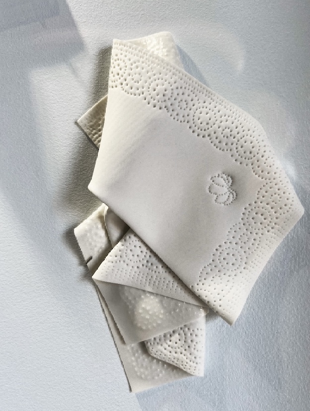 Anne-Laure Wuillai, Petit mouchoir (motif lotus), 2023